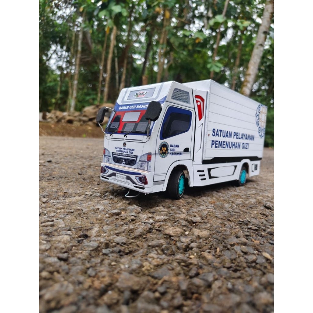Mobil MBG Truk Canter Bok mainan anak