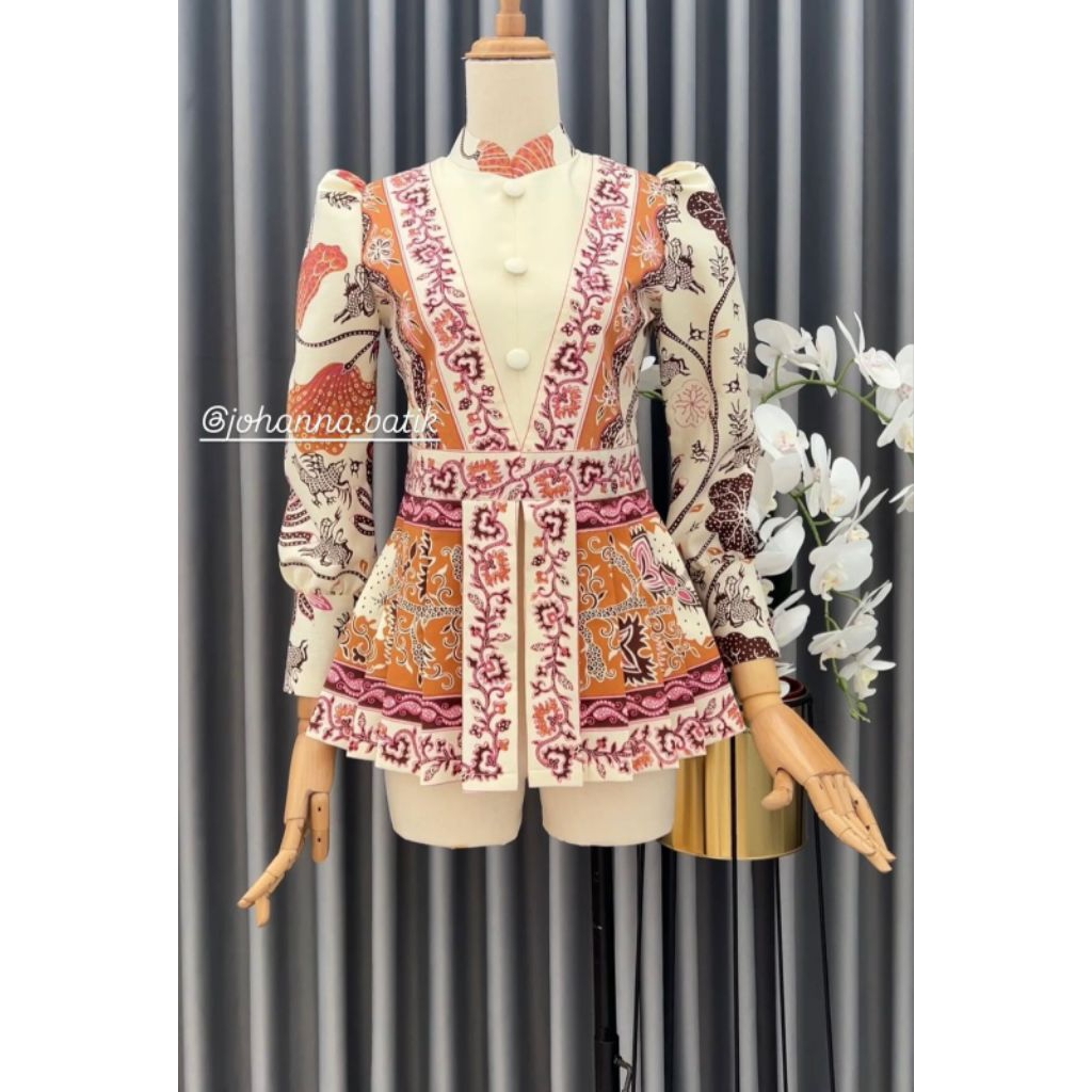 JOHANA BATIK ATASAN BLOUSE KATUN