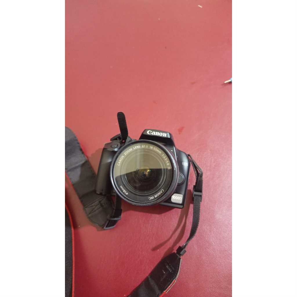 Canon EOS 1000D Kamera DSLR  (BEKAS)