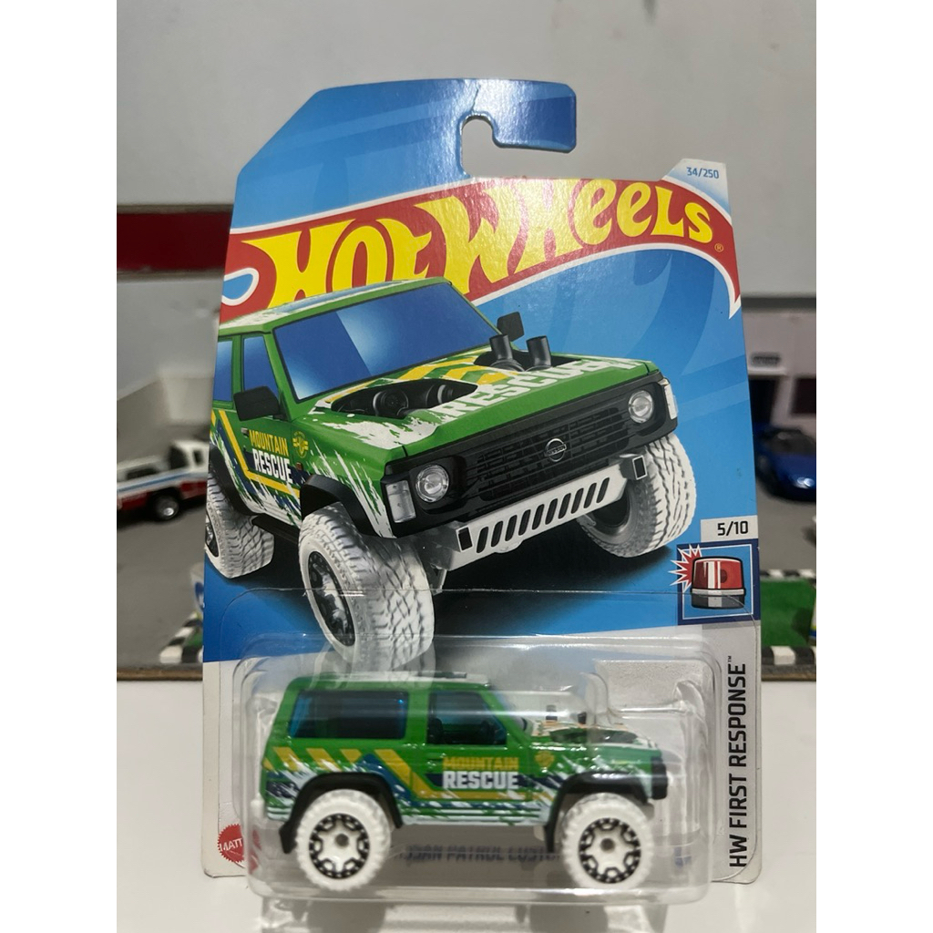 Hotwheels NISSAN PATROL CUSTOM