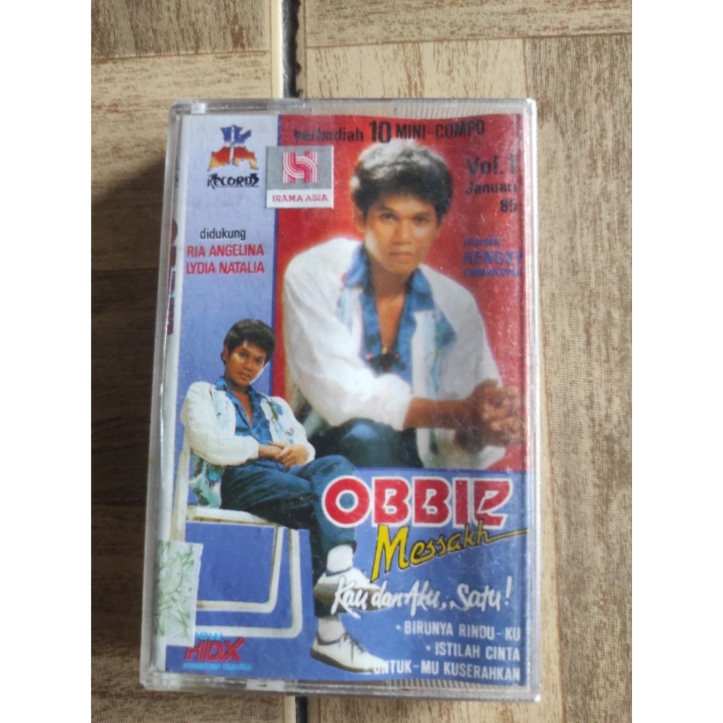 kaset pita OBBIE MESSAKH "kau dan aku..satu"