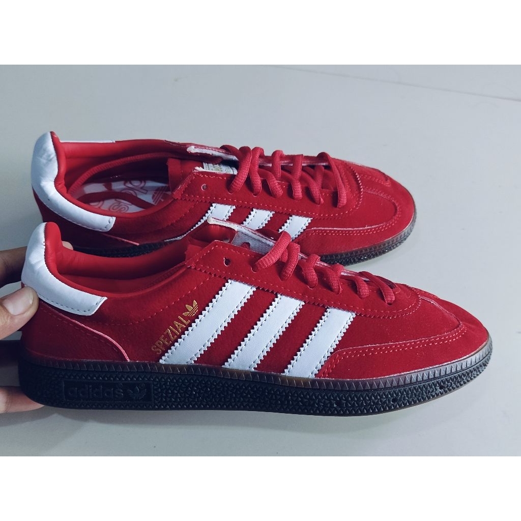 Sepatu Wanita Brand Adidas Original Merah