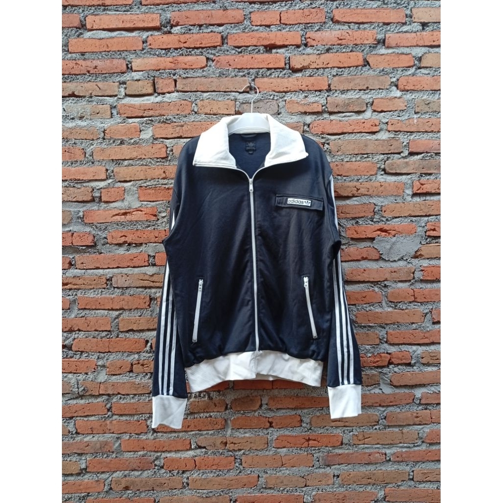 Tracktop Adidas Hitam Putih