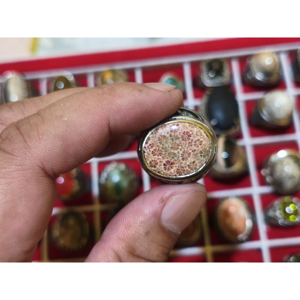 Cincin Batu Akik Teratai Merah