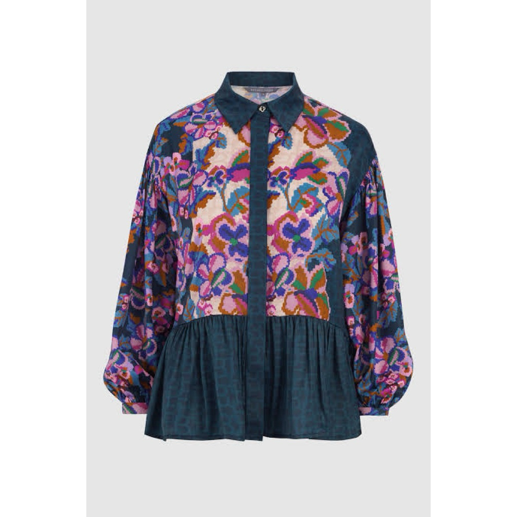 Benang Jarum Eclora Shirt