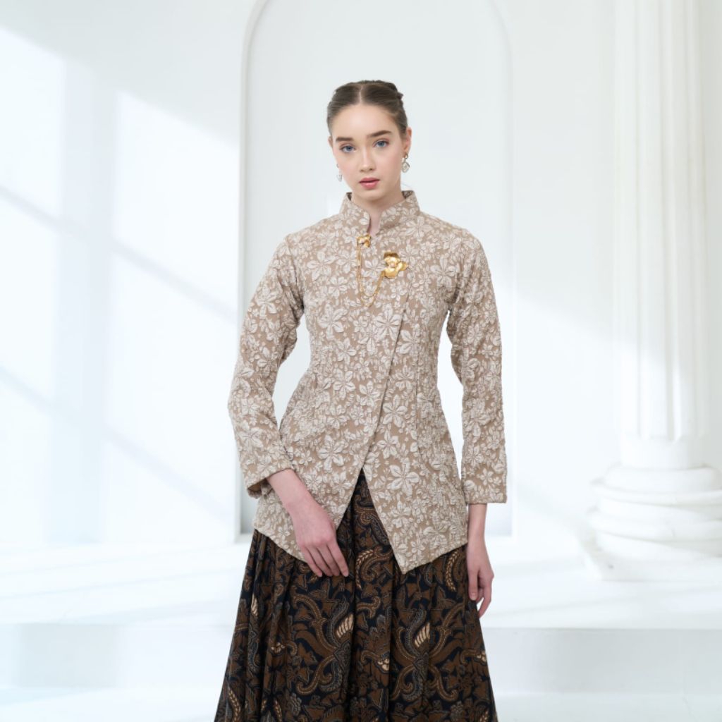 Kebaya Janggan Panjang Nude Wanita / Janggan Latte Sogan / Sarimbit Kemeja Rok Wanita