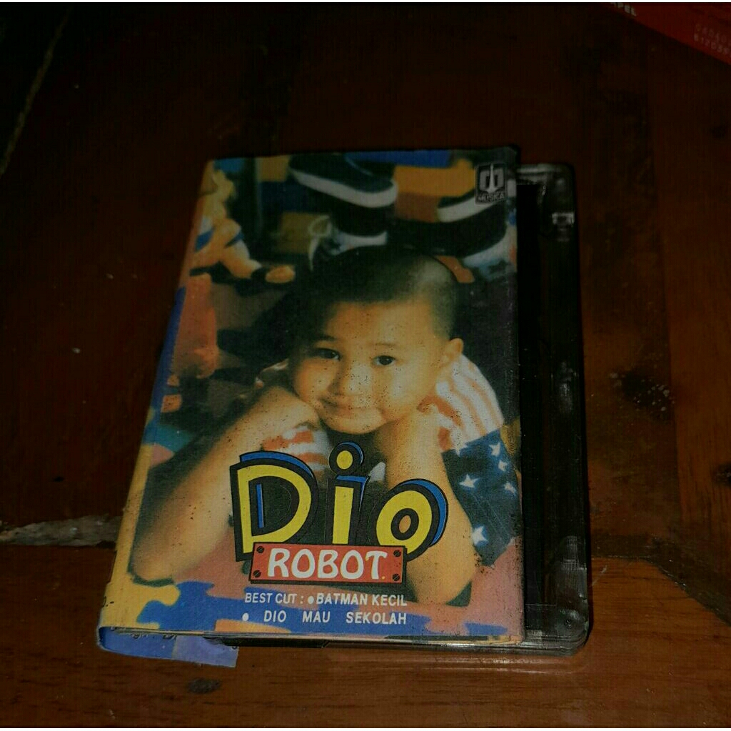 Kaset pita Dio robot