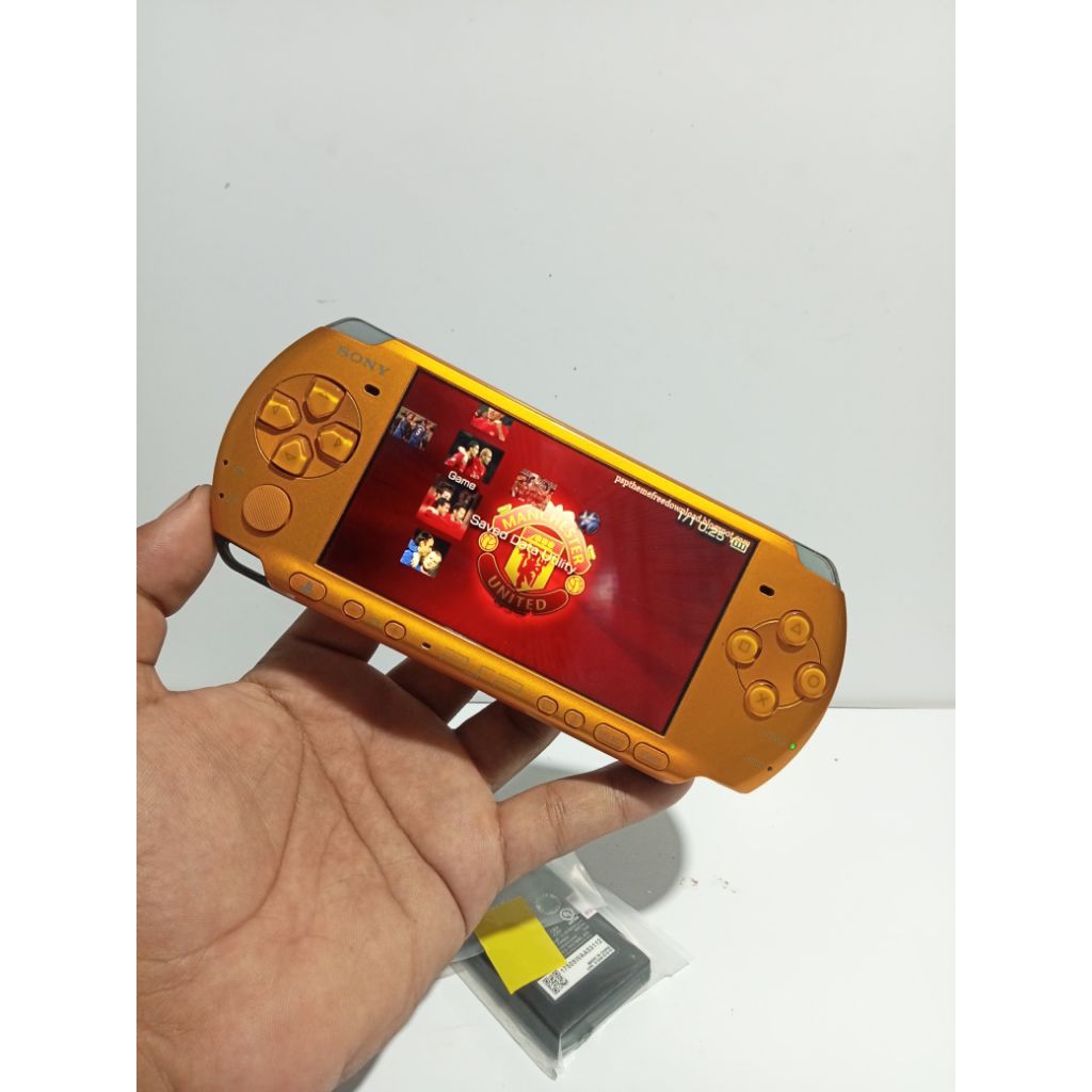 psp 3000 WARNA GOLD 64GB FULL GAME