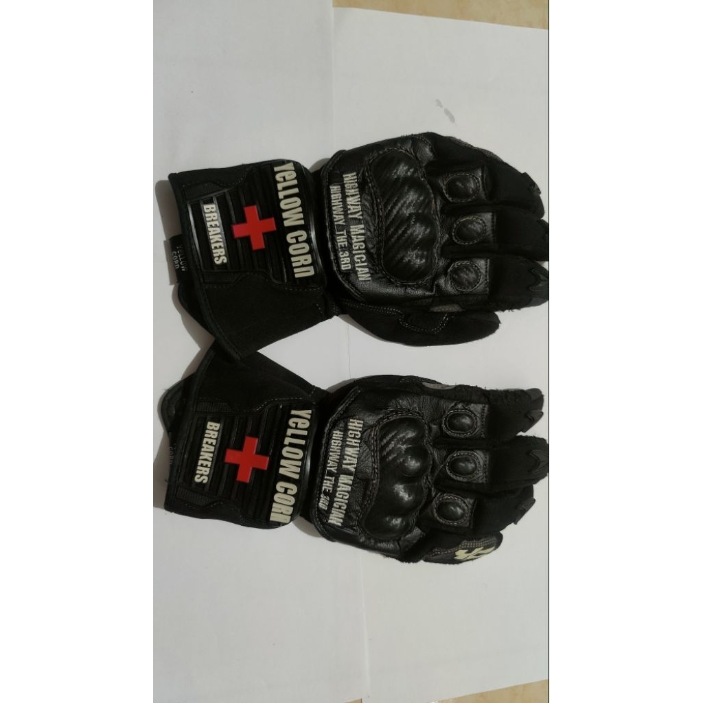 gloves Yellow corn breakers