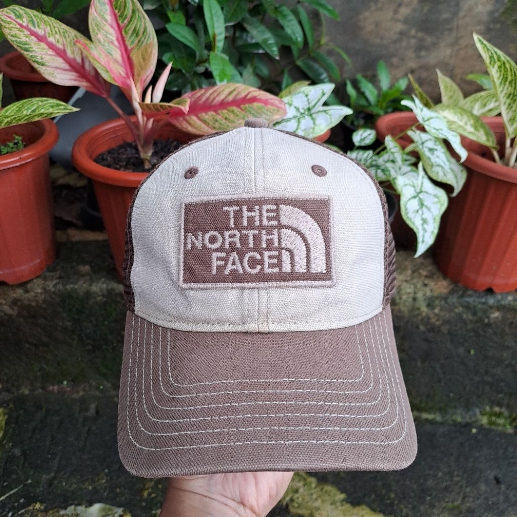 Topi The North Face (TNF) Trucker, Original.