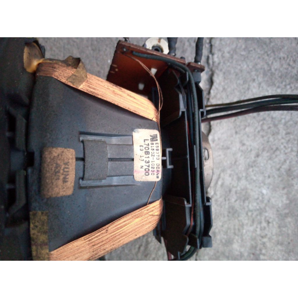 Yoke, konde TV tabung cembung 21inc merk Sanyo, normal.