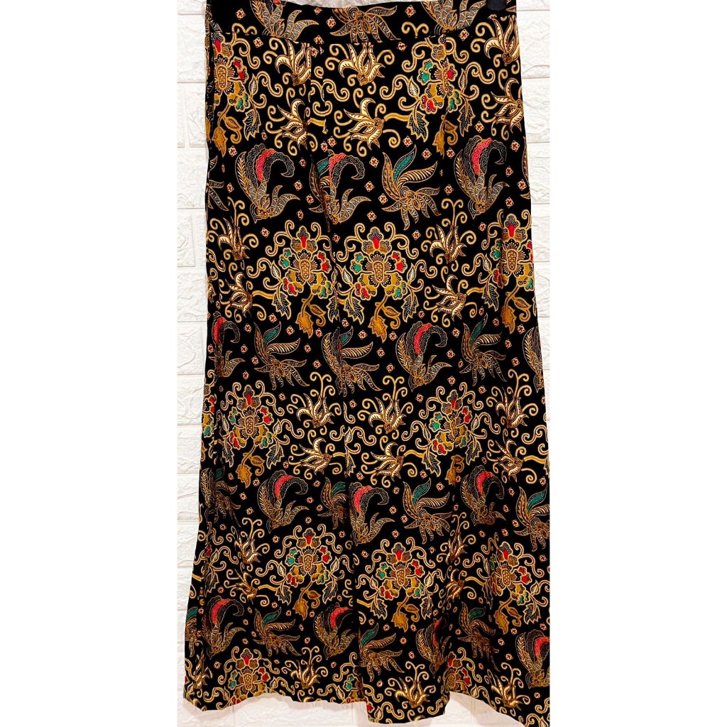 ROK BATIK WIRU HITAM MOTIF GOLD
