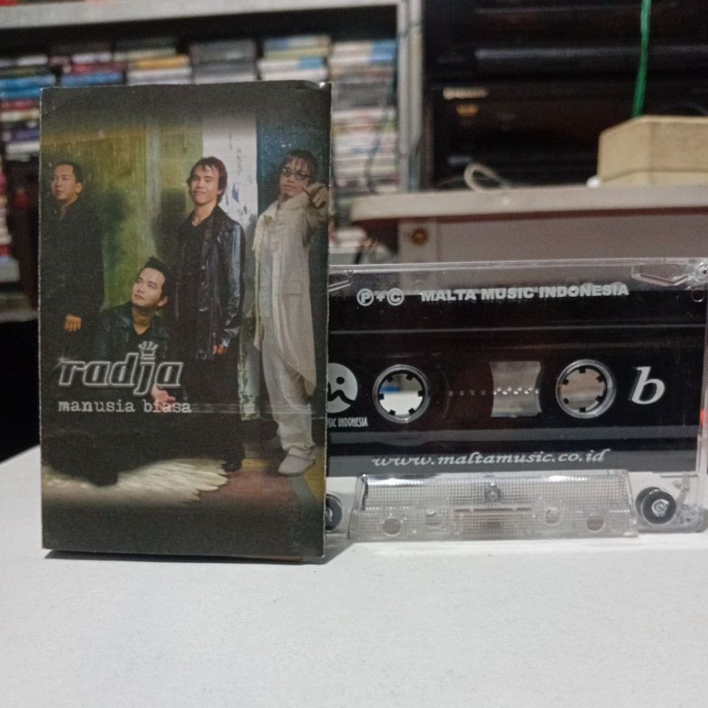 kaset pita RADJA (manusia biasa)