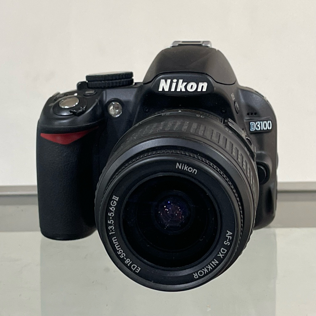 kamera nikon D3100 + lensa kit 18-55mm, mulus like new