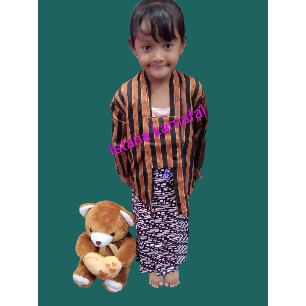 Baju lurik anak perempuan, Kebaya lurik anak perempuan