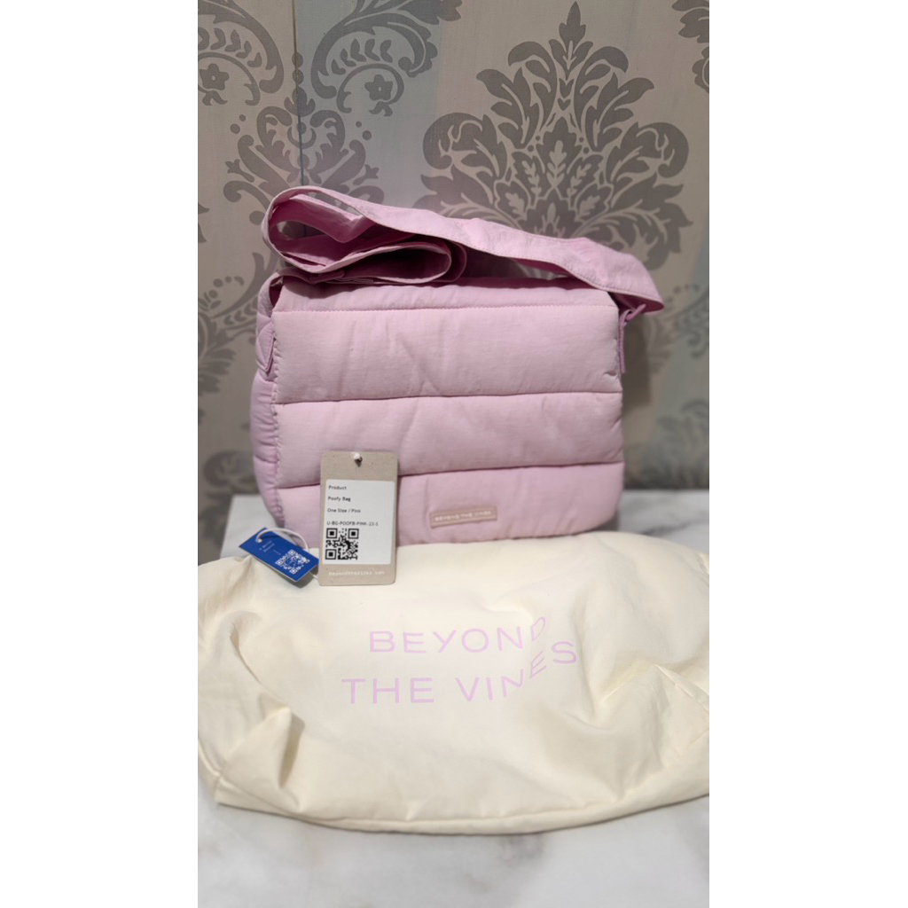 Poofy bag BTV B*yond The Vines Pink / Preloved Tas