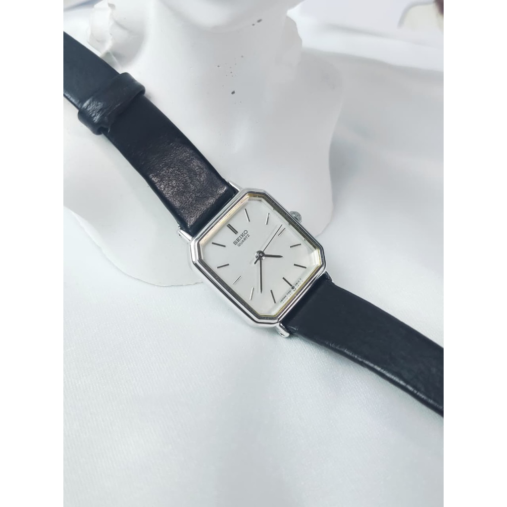 Seiko Tank Silver Toned White Dial Quartz Vintage Rare Original