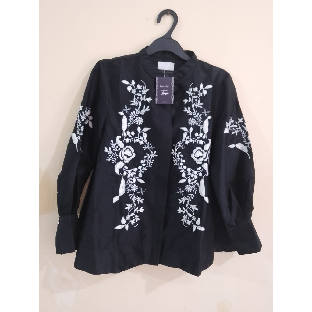 HIJABCHICxTIQASYA TOP [PRELOVED]