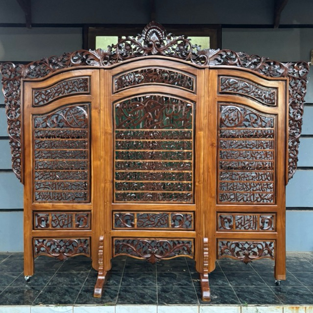 Sketsel Sekat Ruangan Kayu Jati 200x210 cm ukiran kaligrafi sketsel kayu jati ukiran