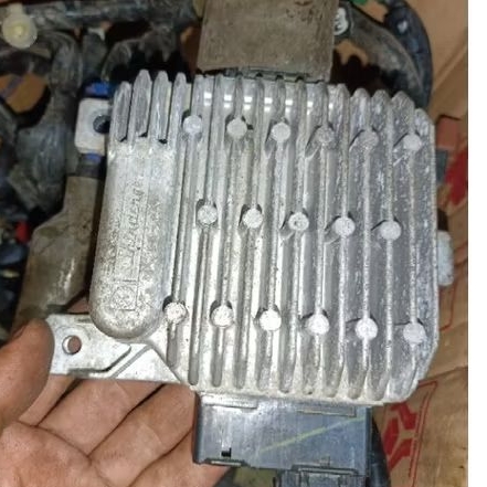 ECU CDI Honda Vario 125 LED old k60 barang masih bagus ori bawaan motor