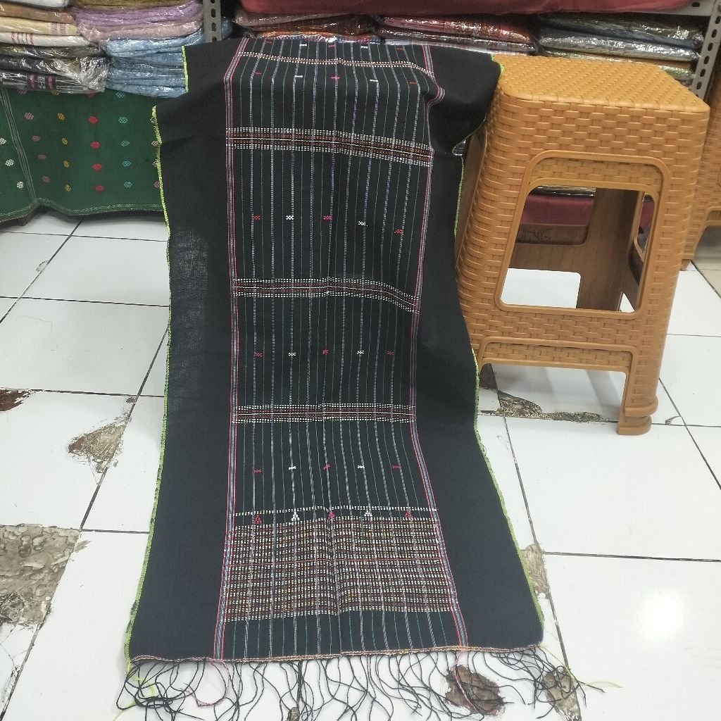 ULOS HANDE-HANDE TENUNAN SIMALUNGGUN GARIS PINK WARNA HITAM.
