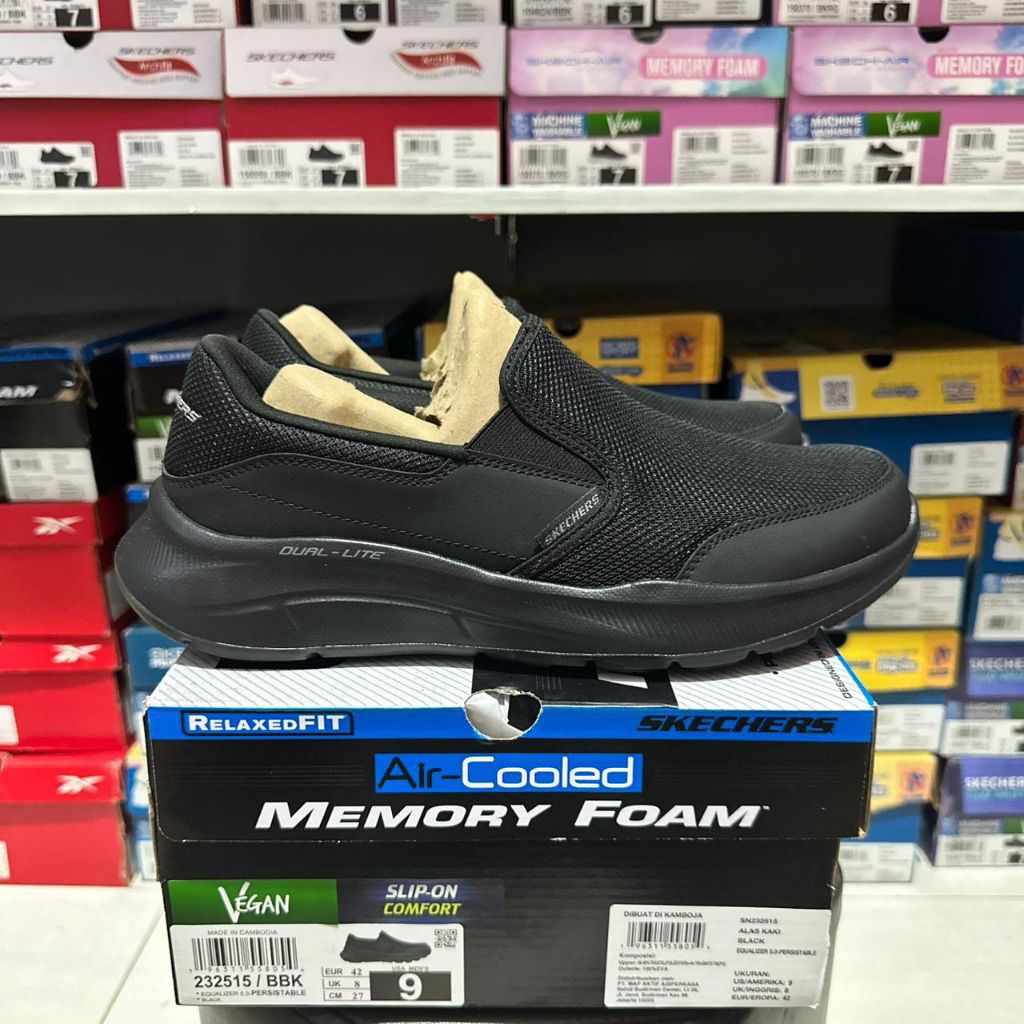 SEPATU WALKING PRIA SKECHERS SLIP ON EQUALIZER 5.0 PERSISTABLE (232515 BBK)