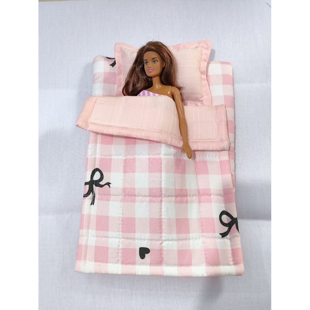 1 Set Tempat Tidur Barbie | Kasur + Selimut + Bantal Boneka Barbie (TANPA BONEKA)| Banyak pilihan mo