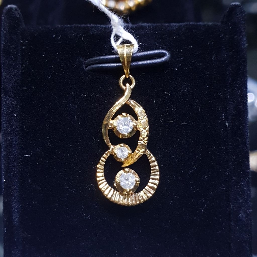 Liontin emas berlian asli natural diamond pendant