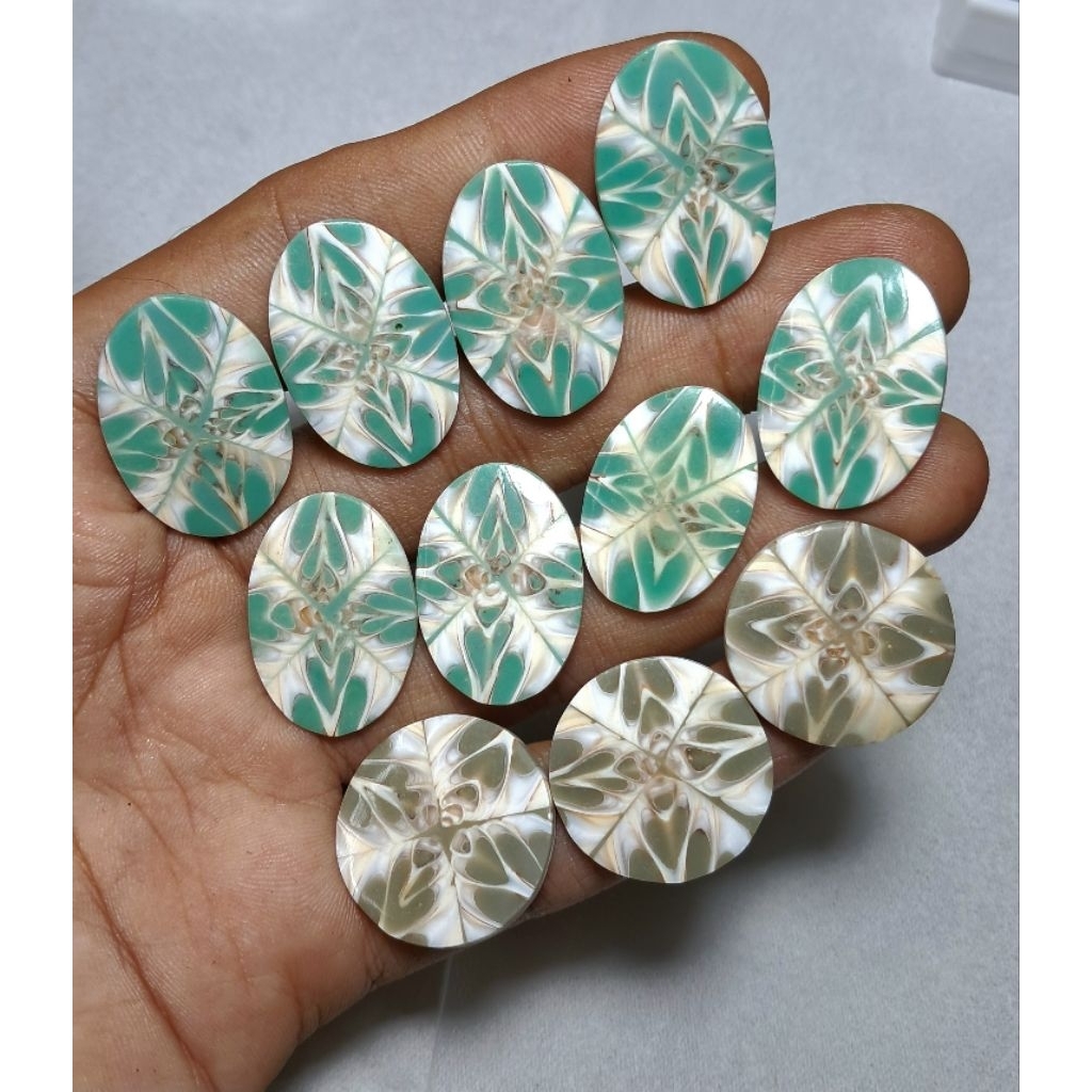 batu coklay ( abalone shell )