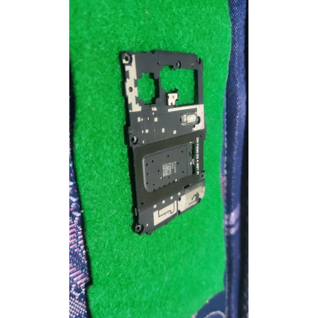 Copotan cover mesin penguat sinyal poco f3