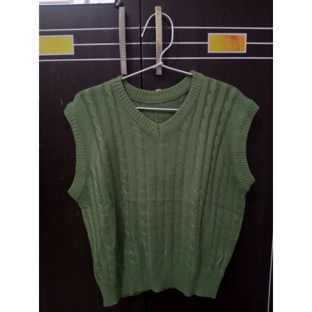 Vest Rajut Cable Wanita Tebal dan Lembut (Hijau Mint Preloved)