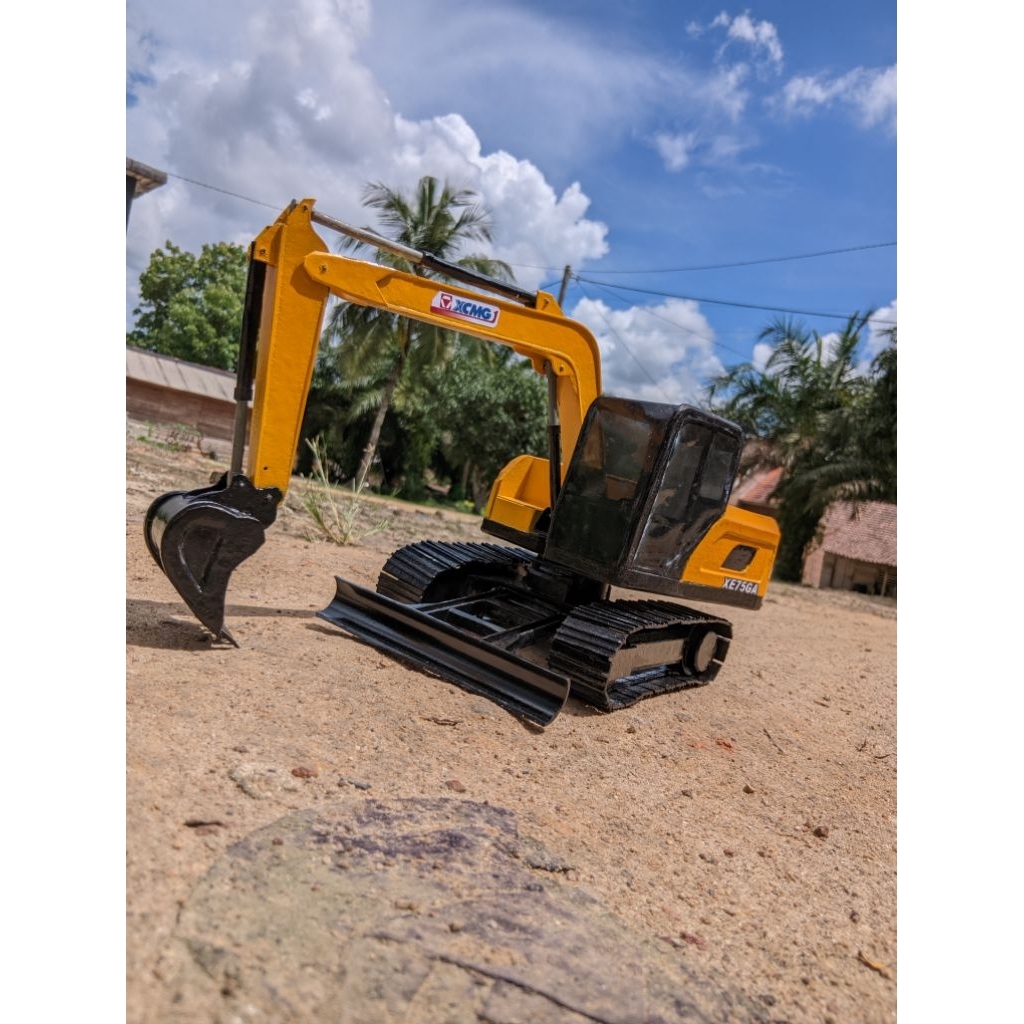 miniatur excavator XCMG XE75GA  non rc