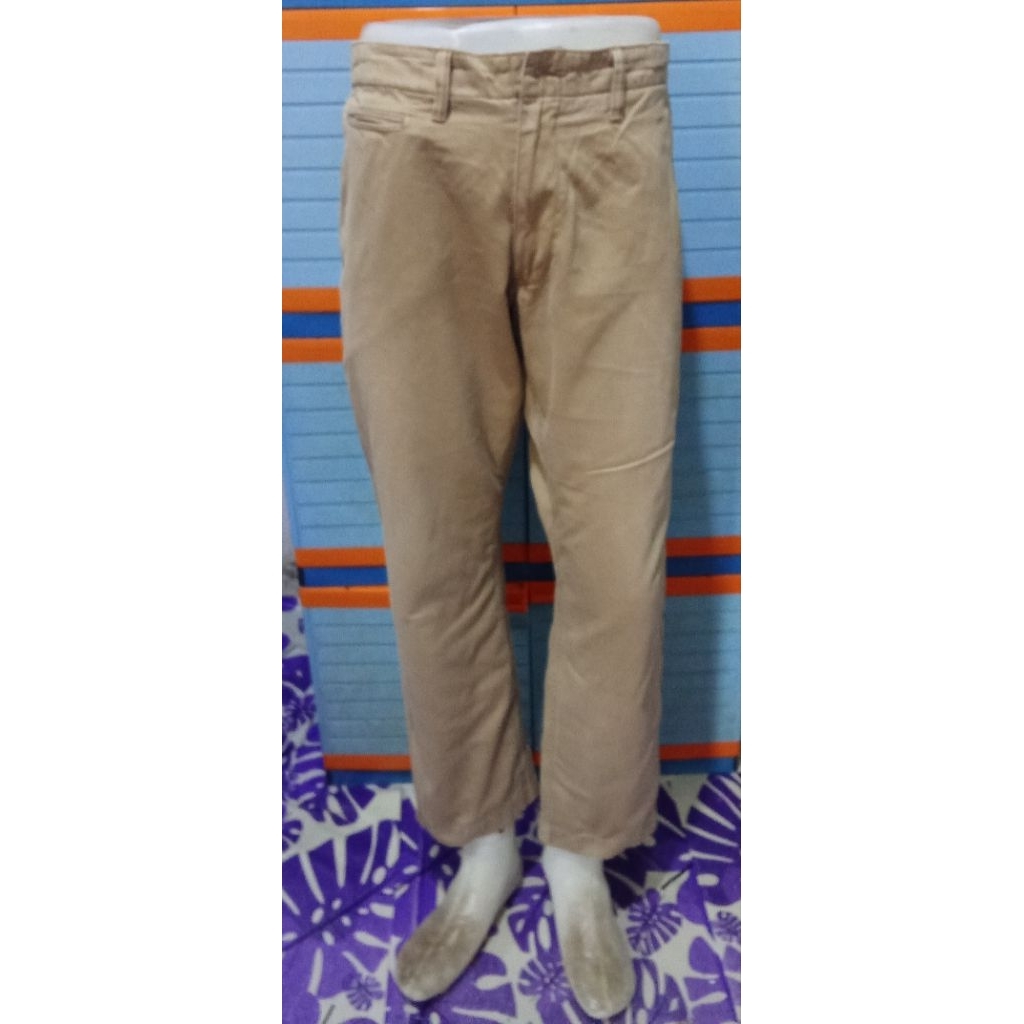 Celana Chino UNIQLO Preloved