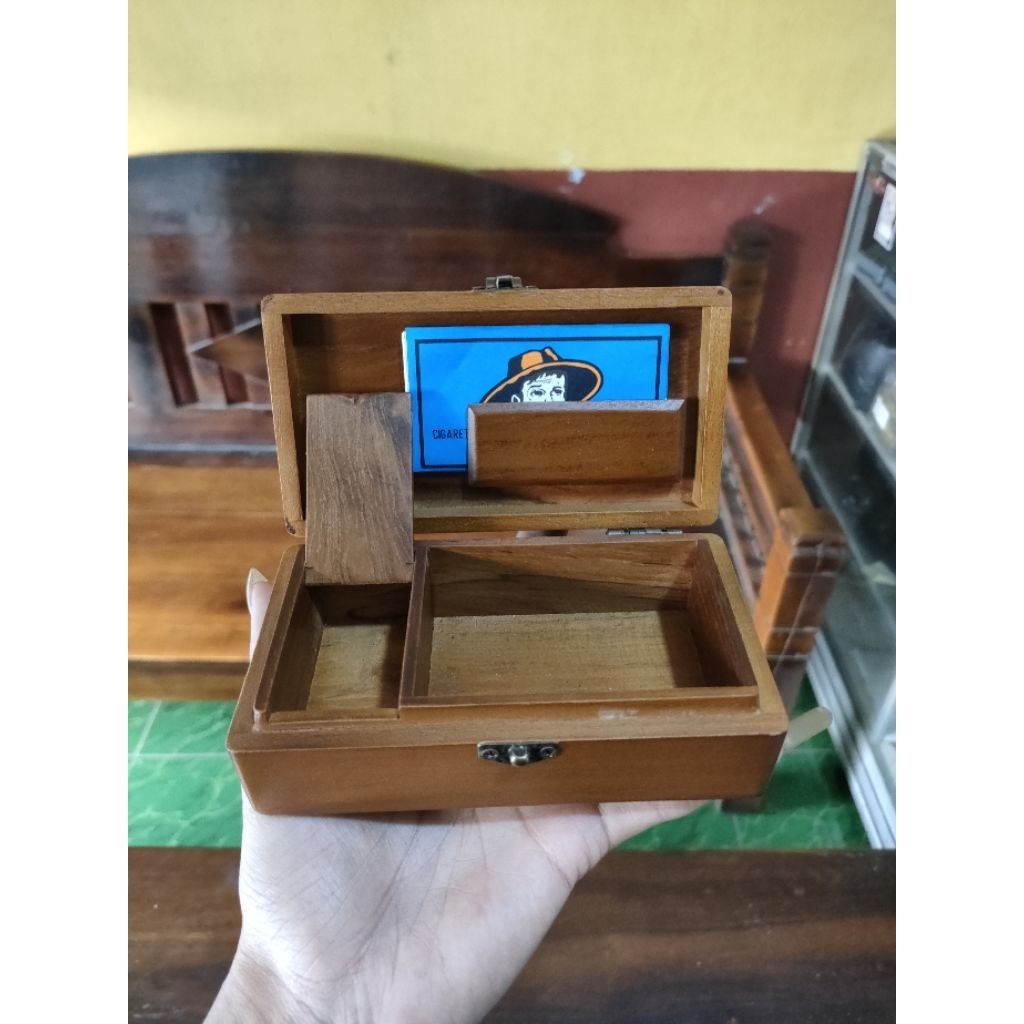 SLEPEN ATAU KOTAK KAYU TEMPAT LINTING