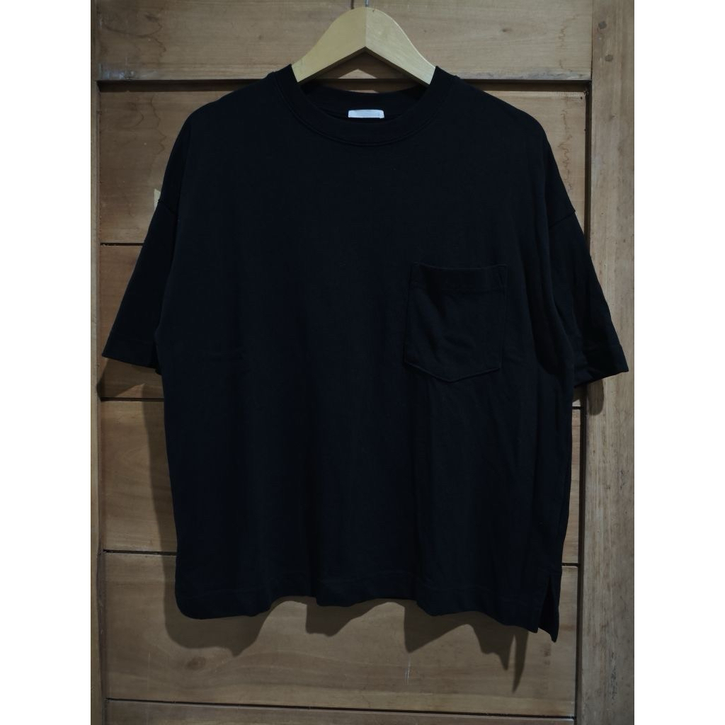 GU Global Uniqlo Pocket Hitam