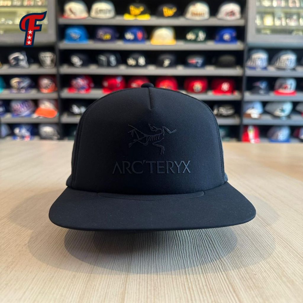 Topi Arcteryx Logo Curved Black Trucker Hat Original