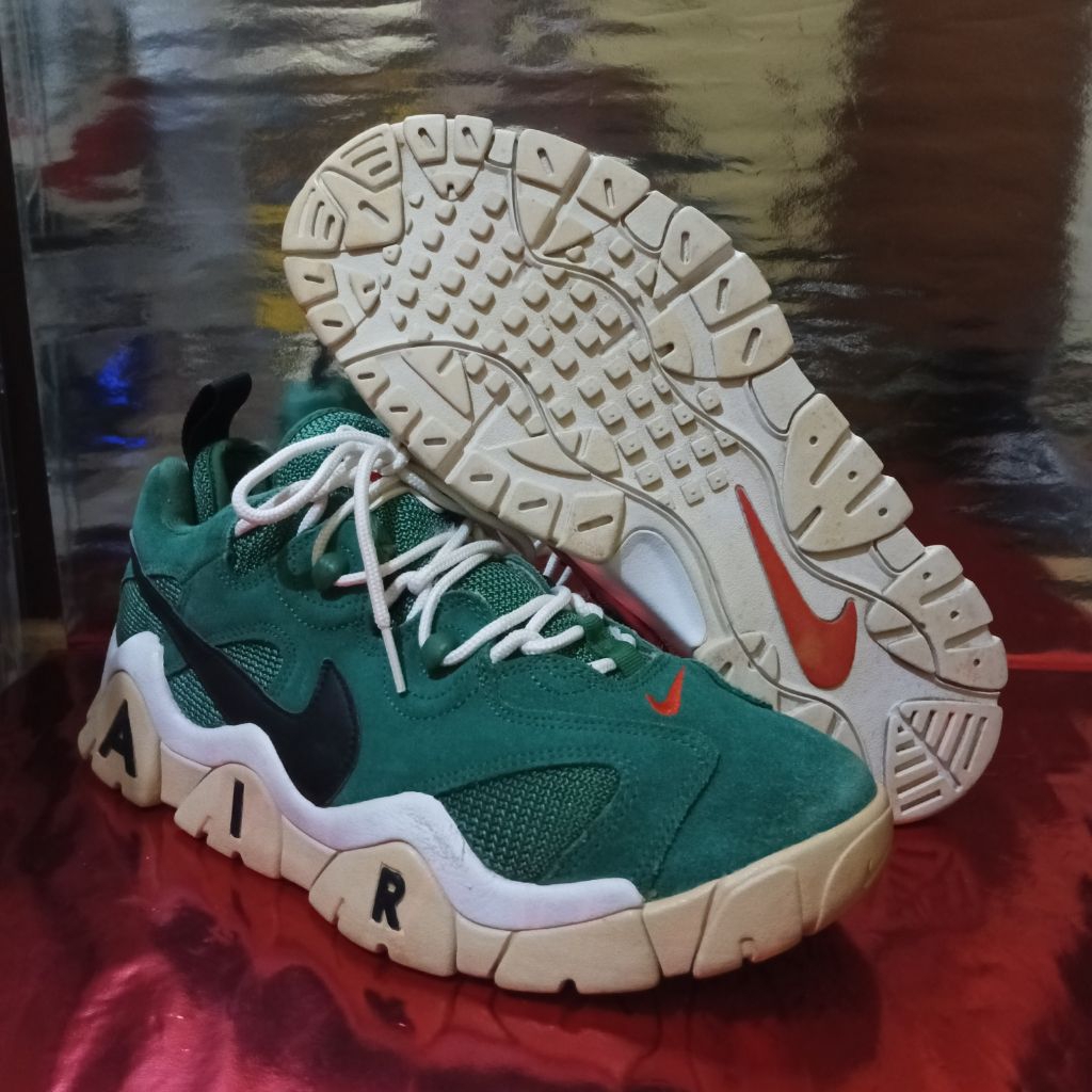 Nike Air Barrage Low 'Heineken' size 43