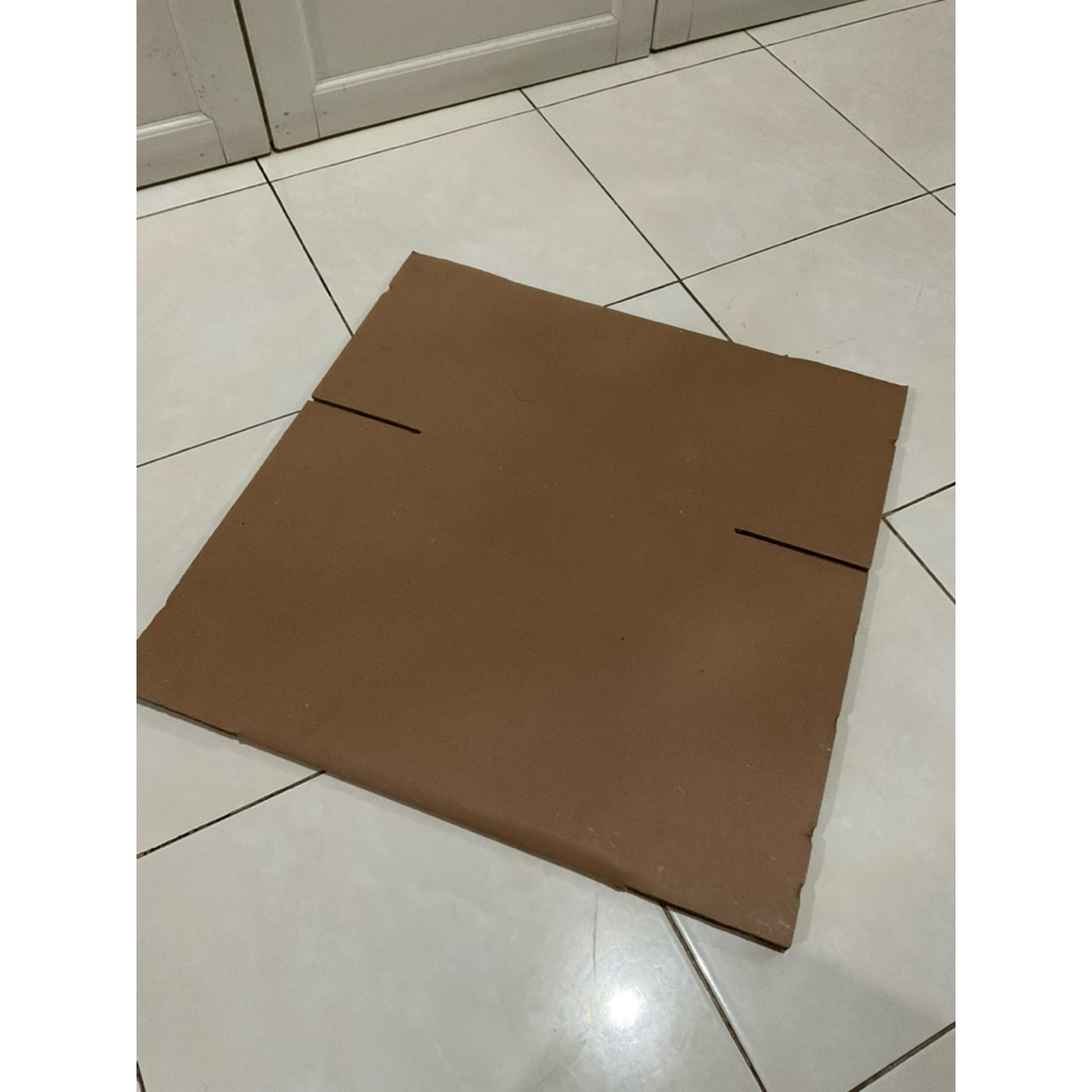 Box/Kardus Tebal dan Kuat. Muat 4 Jerigen 5 Liter