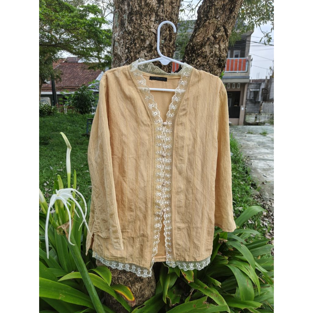 Kebaya Encim Renda Renda