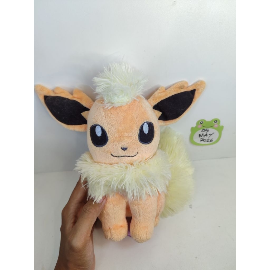 boneka flareon pokemon flareon original evee