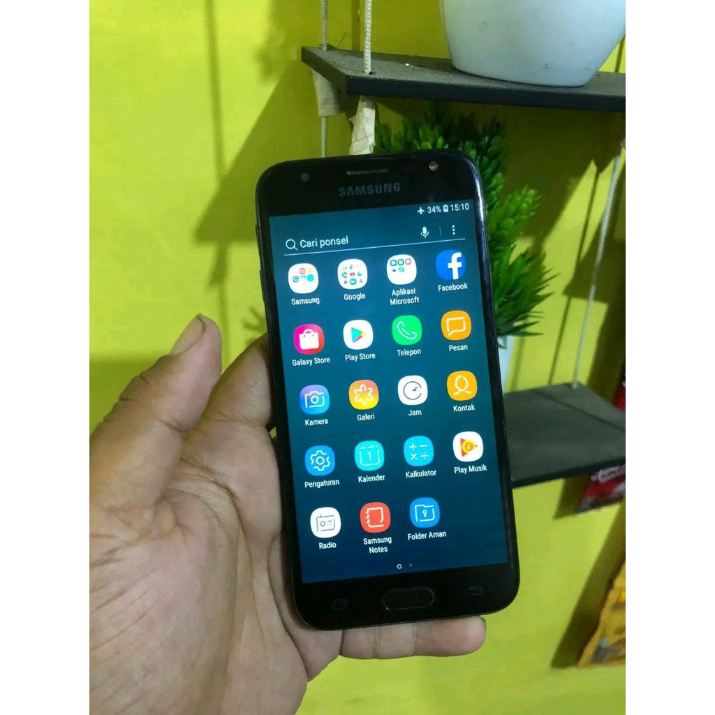 SAMSUNG J3 PRO . ANDROID SECOND NORMAL BERGARANSI SIAP PAKAI