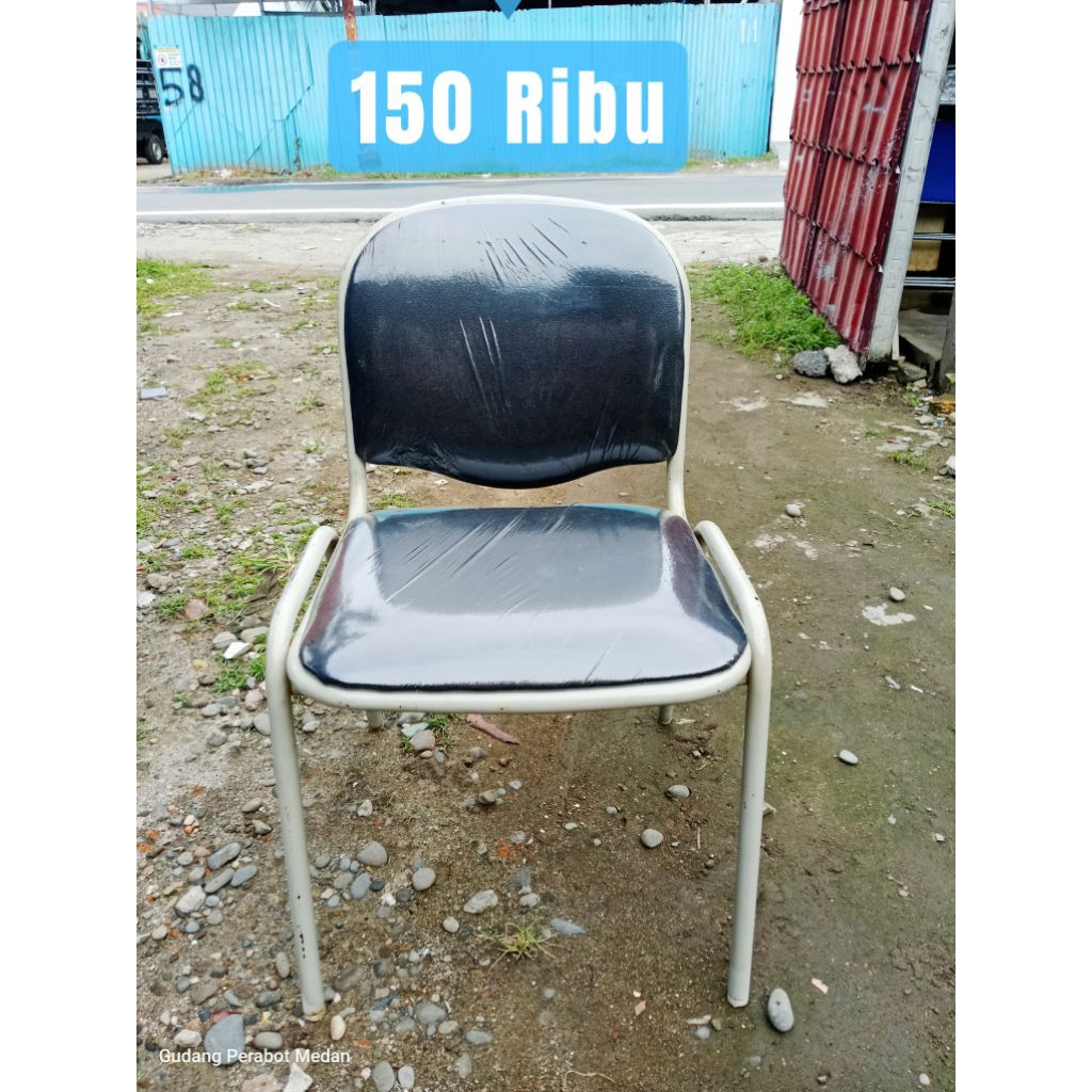 Kursi Putar Bekas / Kursi Staff Kantor / Kursi Belajar / Kantor Bekas Murah