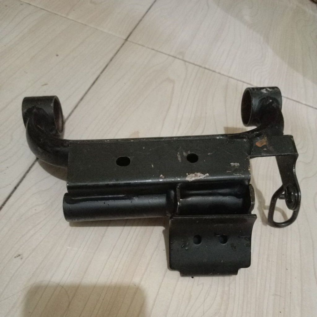 ENGINE MOUNTING YAMAHA FAZZIO ORIGINAL YGP