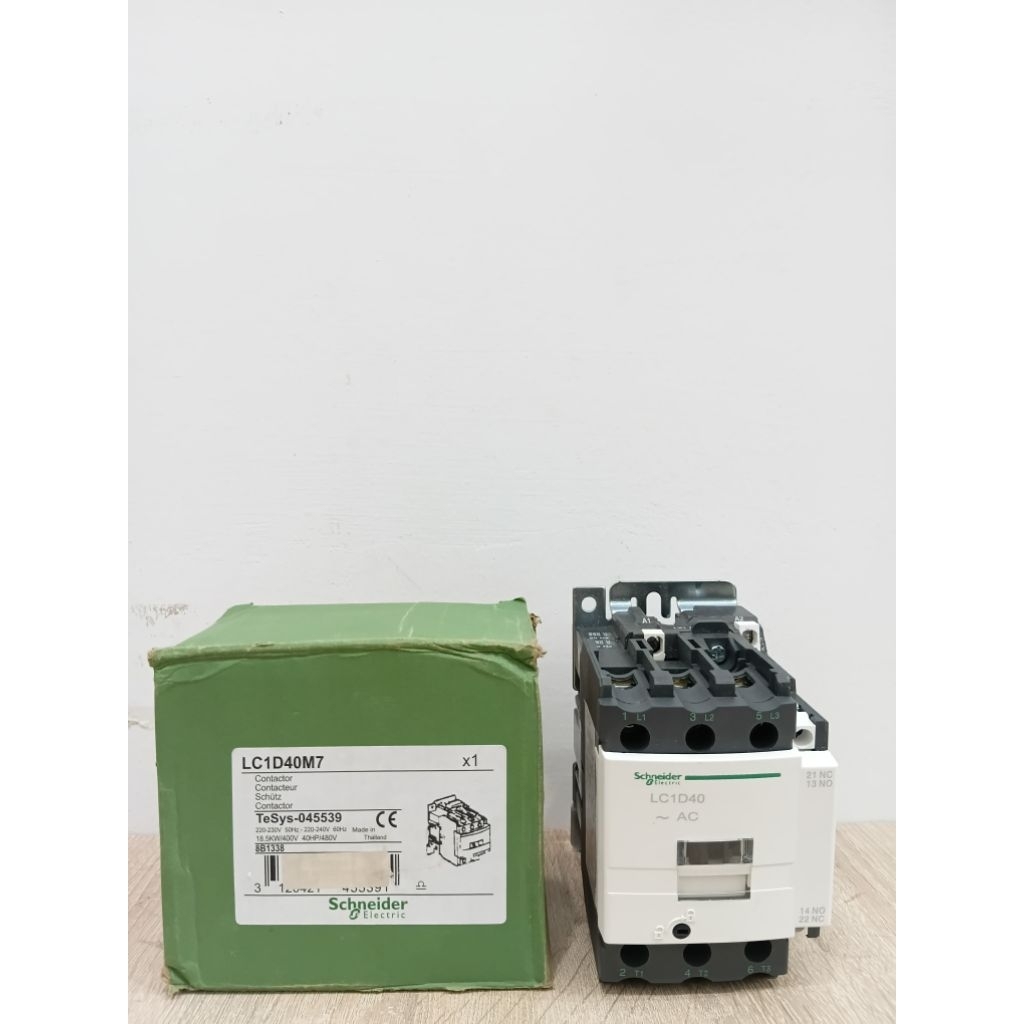 SCHNEIDER CONTACTOR LC1D40M7 220V