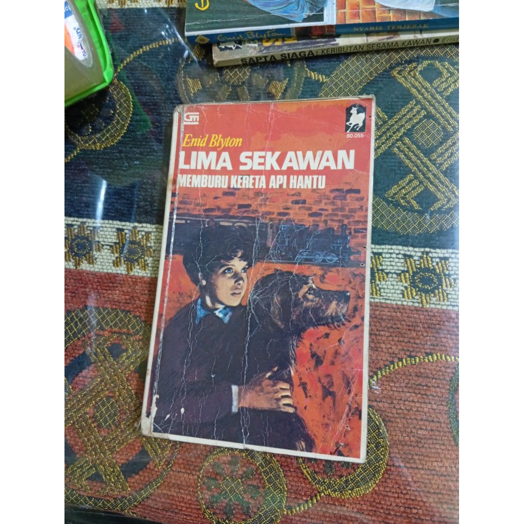 lima sekawan memburu kereta api hantu