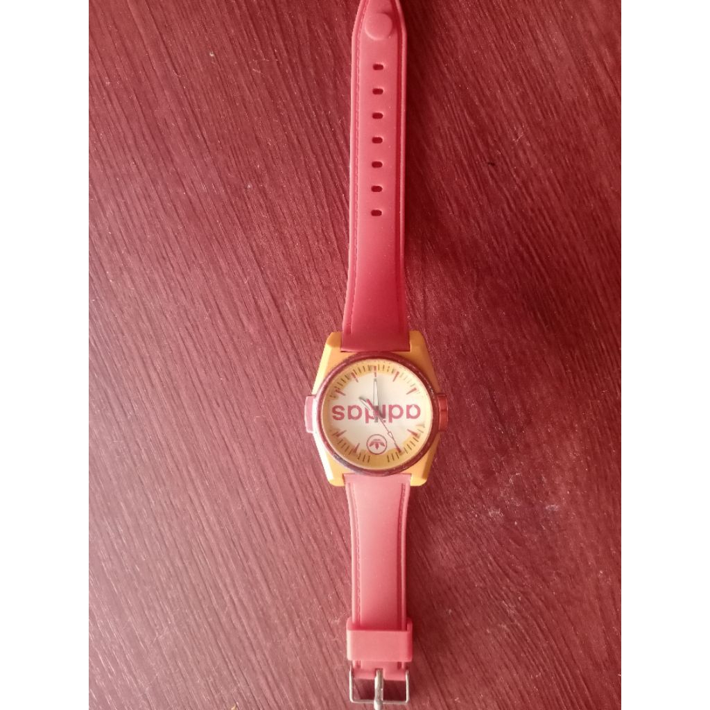Jam tangan Adidas