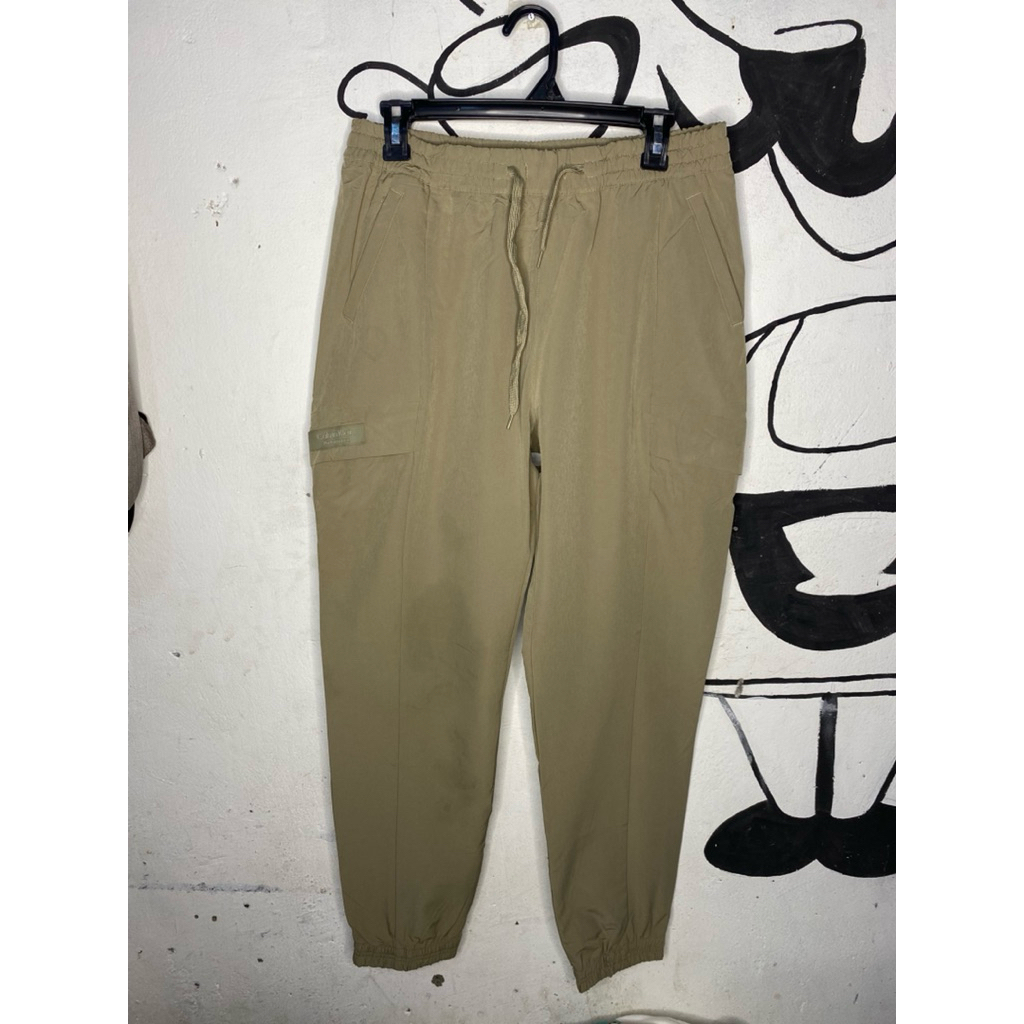 celana cargo calvin klein
