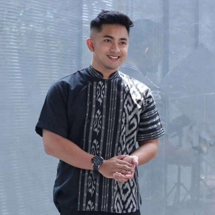 Hakim Kemeja Pendek Pria Kerah Shanghai Tenun ikat Troso Jepara NTT Toraja tenun asli kemeja pria ke