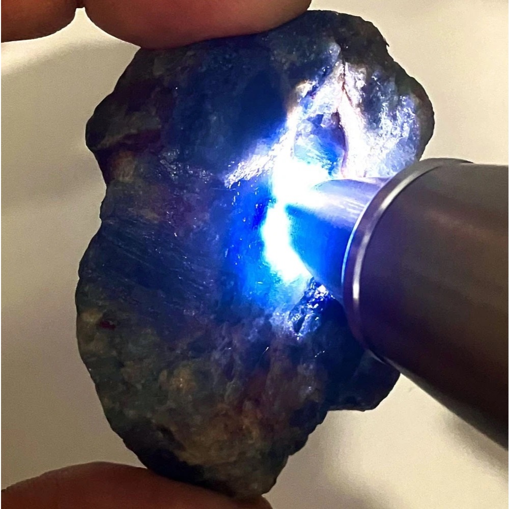 bahan batu Blue safir super jumbo 510,28 Ct 100% alami kode batu BB1