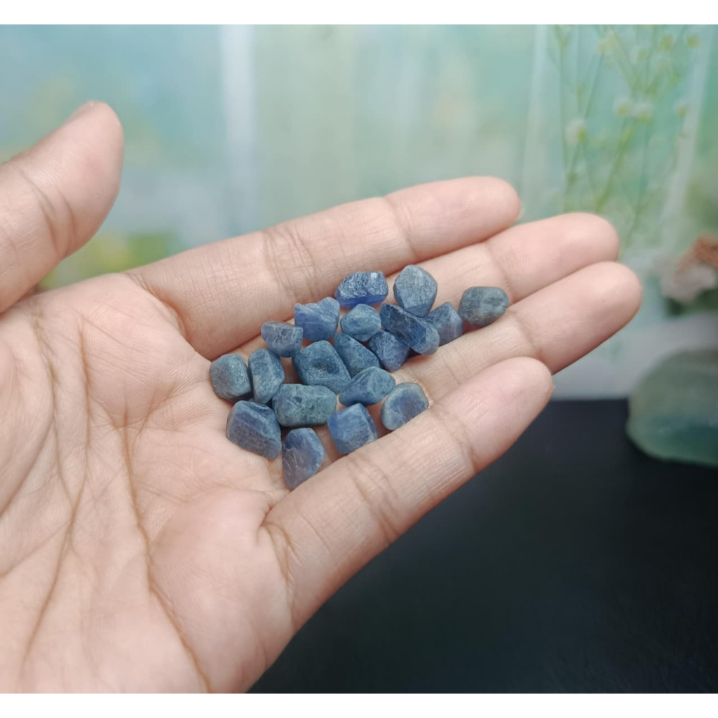 Natural Blue Sapphire rough (5)